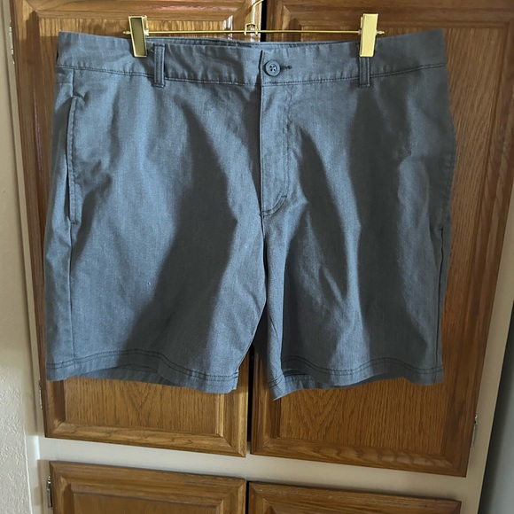 Columbia Other - Columbia Men's Gray Flat Front Shorts